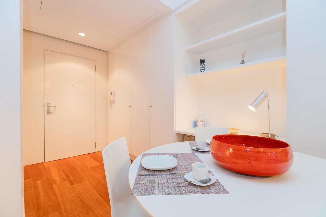Warm Ample Space With Wall Beds
