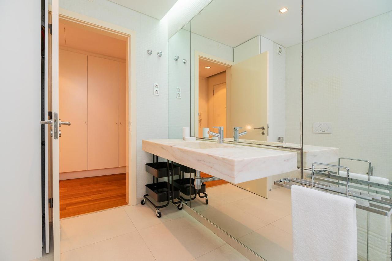 Warm Ample Space With Wall Beds Apartamento Lisboa